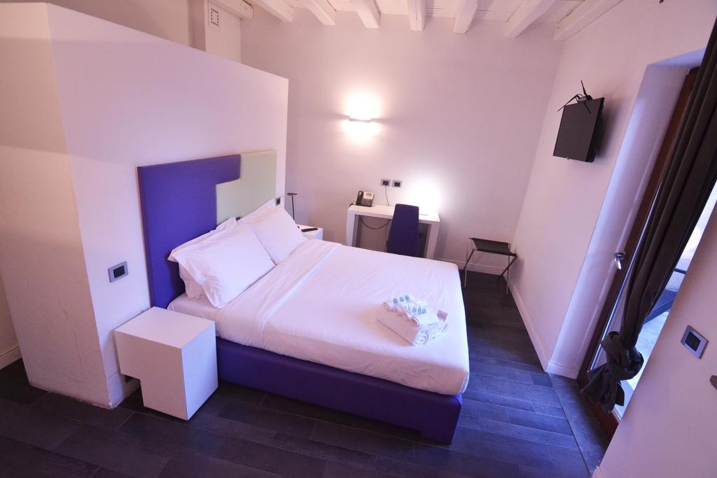Hotel De Roma