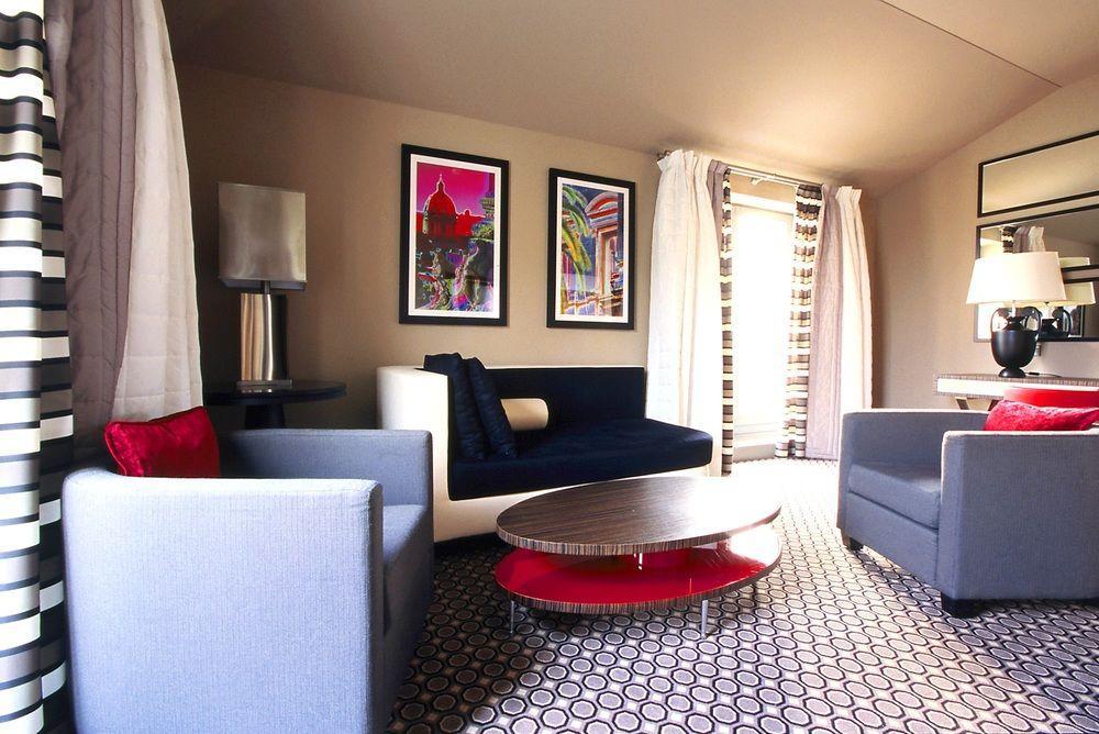 Hotel De Rome